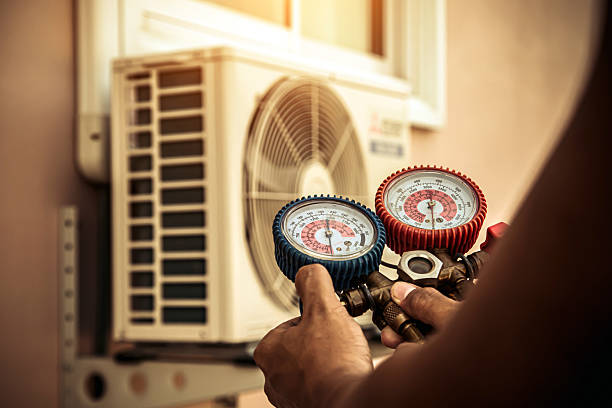 Professional Hvac Installation technician working in Moreland, GA